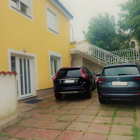 7896a Apartment