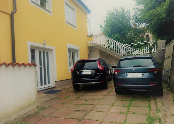 7896a Apartment