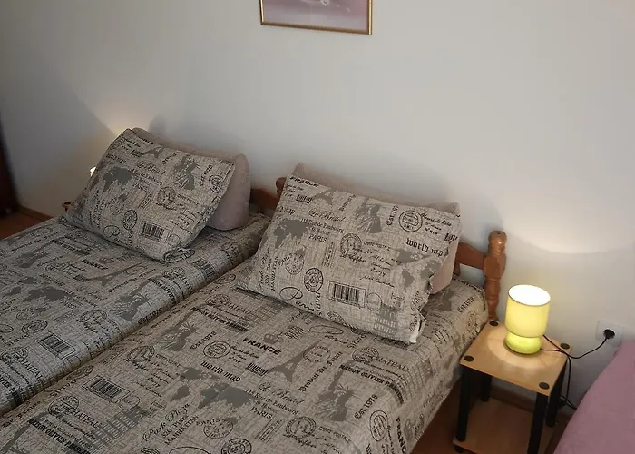 7896a Apartment *